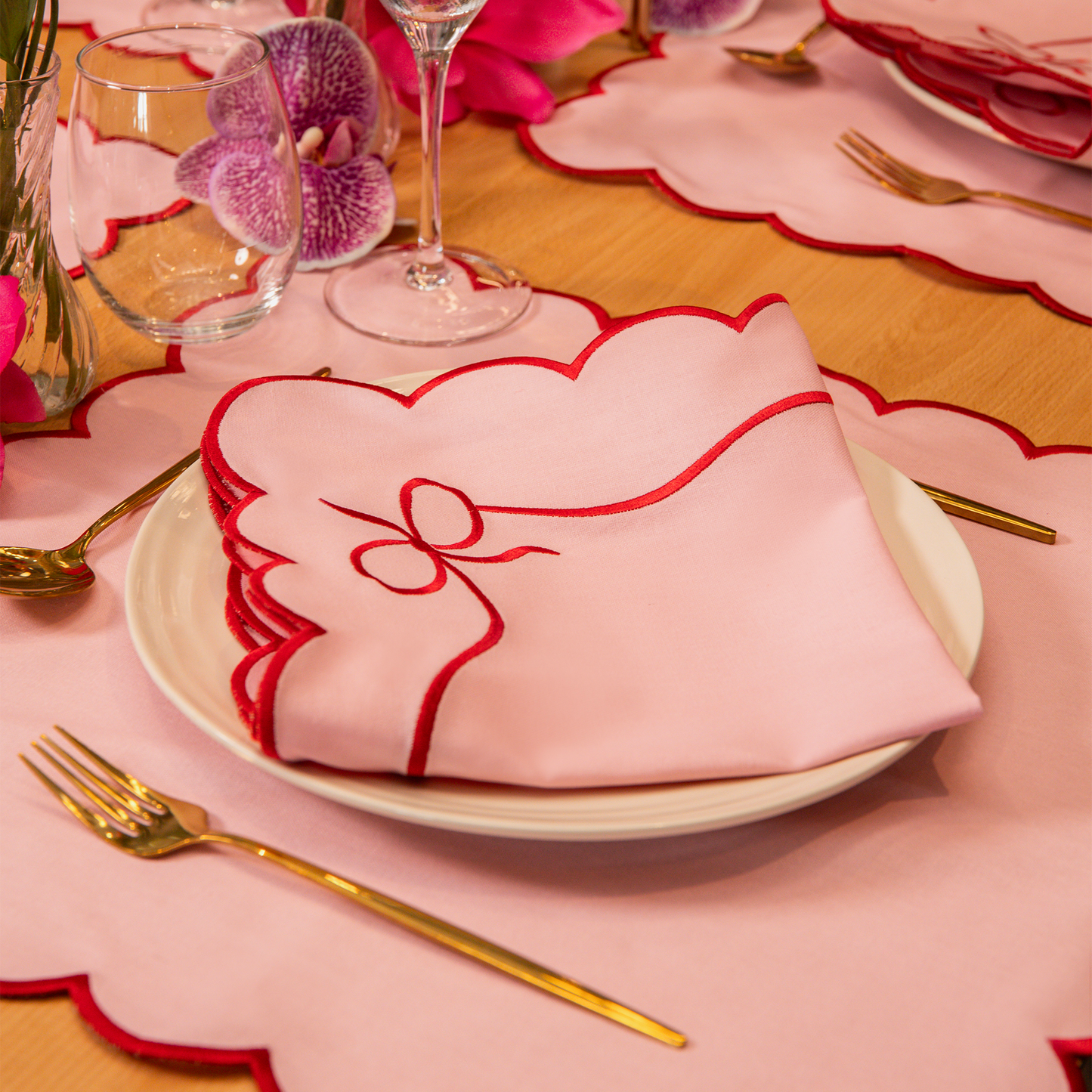 Daphne Cotton Bow Napkins - Pink/Red • Set of 4