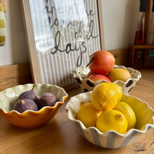 Caroline Gardner Orange & Pale Green Stripe Heart Frilly Bowl