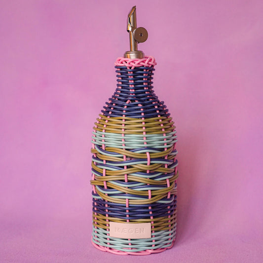 Maegen Oil Pourer - Pink/Navy